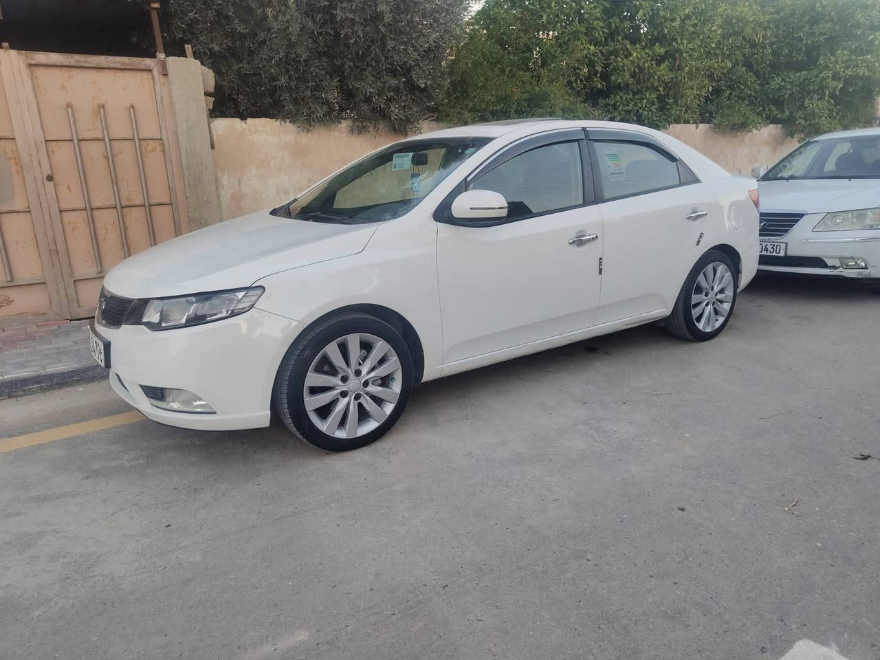 تحياتي المدير والادمن
سيراتو 2013 سوبر  فول بصمه تشغيل 🔛 بصمه بيبان 

فتحه حساسات كلشي بيها مواصفات اربيل جديد 2031 تريد تحويل او وكاله… .كفاله عده حافت بنيد كد شبر وجاملغ خلفي شويه صبغ مكان كربلاءالمقدسه 

***********…………… السعر 106 وبيها مجال سياره جديده 180 ماشيه مكينه 1600 كفاله لا نقص لا فتح
