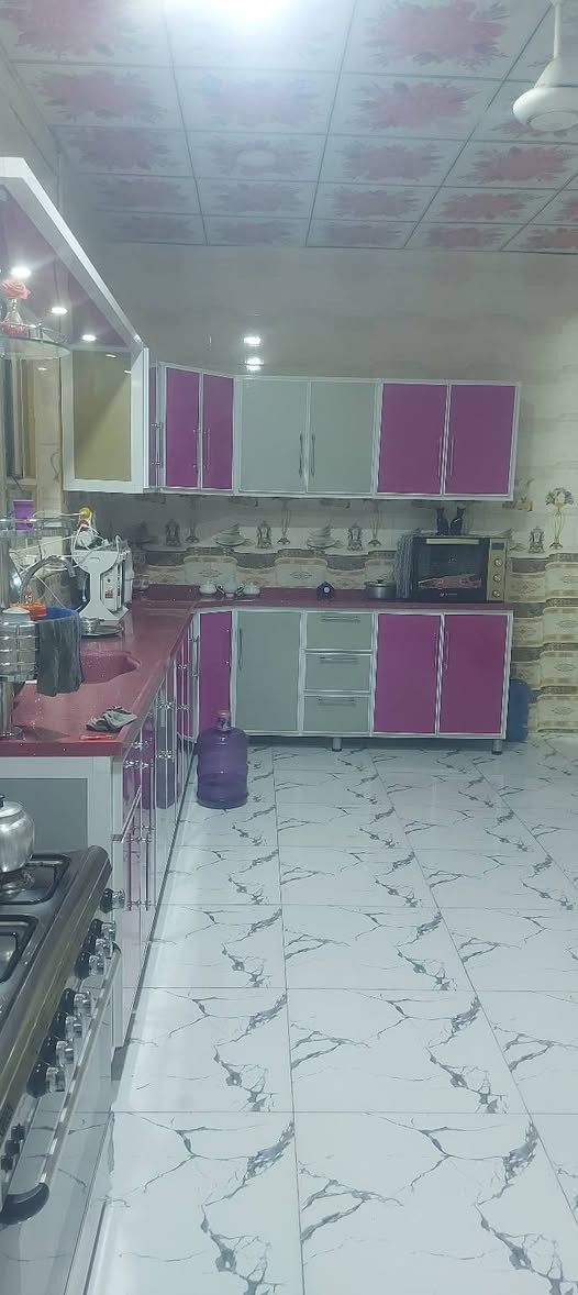 السلام عليكم بيت طابو زراعي 300 متر 
سند 25 على طريق الدغارة قرب الخمسة دونم 
للإستفسار   ***********
