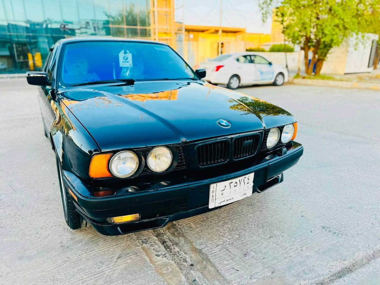 للبيع BMW
525 اصل 
مسكر عدل
بجم عريض
موديل 92
محرك شرط 
كير شرط 
تبريد❄️
تدفئه 🔥
دبل ايرباك
تخم تاير جديد
كشنات جلد
بدون قطرة خياس
كهربائيات بلاد كله شغال
مرايات منفصل
4 بطاين جديد
رقم بغداد تحويل مباشر
صبغ جماليه فقط بدون ضربه 
الداخل نضيف حييل
مكان السياره تكريت 
السعر 60 وبيها مجال   
رقم الهاتف ***********
