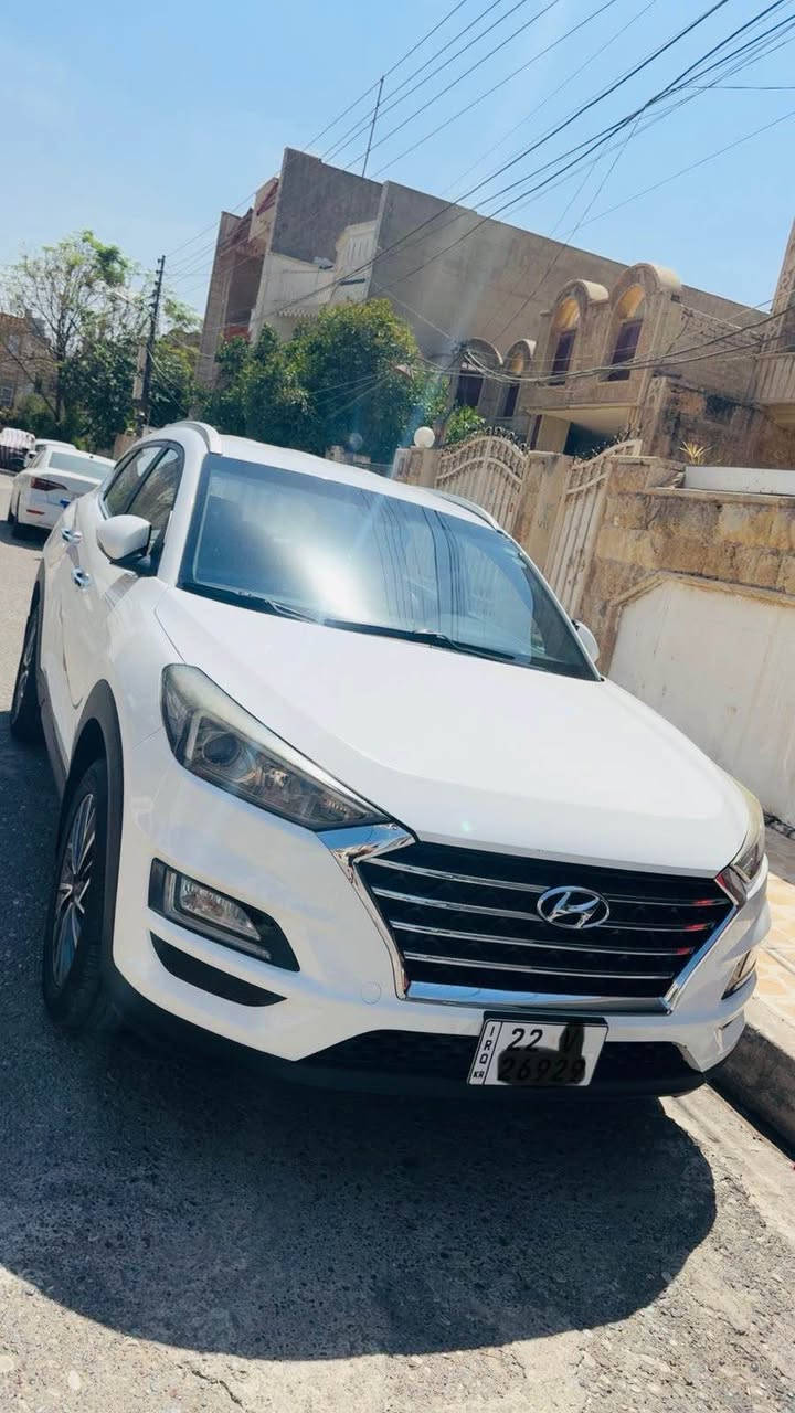 تۆکسۆن كورى 2020 
بەسمە 
دوو کوشن کارەبا 
ئاوێنە شفەت 
بێ بۆیاغ تەنها دوو جێگای بچوکی ساردەکوتە
سەنەوی و هەزەورەقەمی نوێیە
٩٠هەزار ڕۆیشتووە 
یەک دەستبوو 
*********** واتساب
205 ورقە و مجالەکی کەم أربيل, العراق
