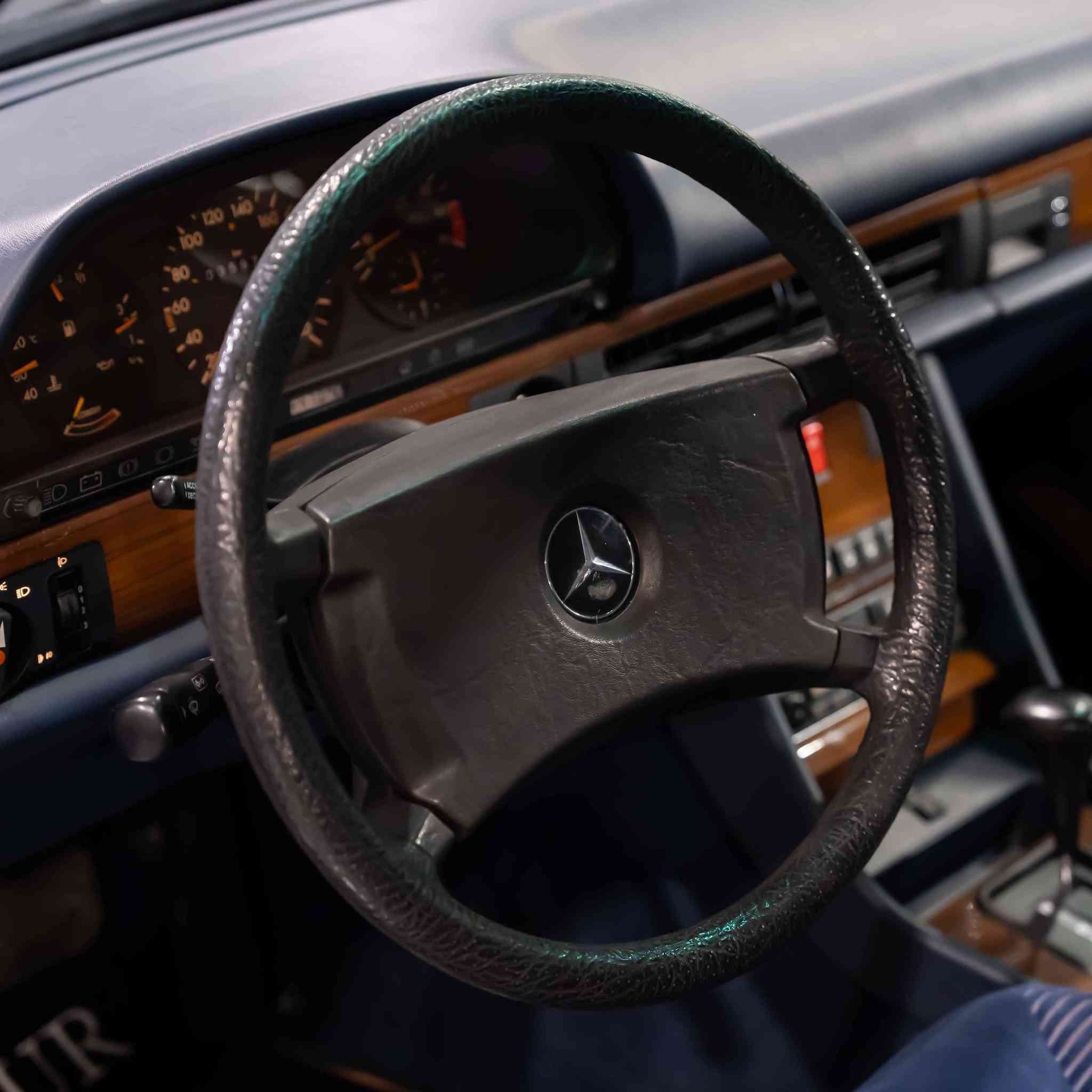 ‏Mansur cars 
عربي / كردى 
.   
النوع :  MERCEDES BENZ 
الموديل :    S420
سنة  الصنع :  1984
المحرك : V8
ناقل الحركة :  AUTOMATIC  
نوع الوقود :  بنزين  
الحالة :   خليجي 
عدد الأميال  : 35,000 km  
‏#MANSUR_CARS_ERBIL_F1    
:::::::::::::::::::::::::::::::::::: 
درووستکراوی :- MERCEDES BENZ 
مۆدێل :  S420
ساڵ : 1984
بزوێنەر :V8
بگۆری بزوێنه‌ر :  AUTOMATIC 
سوتەمەنی :  بنزين 
دۆخ :خليجي 
ماوەی رۆشتوو :  35,000 km    
‏ ‏#MANSUR_CARS_ERBIL_F1  
:::::::::::::::::::::::::::::::::::: 
‏‎‏‎🗺️ العنوان: ERBIL- 40m STREET 
‏ / MANSUR CARS
‏‎‏‎📱 للاستفسار يسعدنا تواصلكم معنا على الأرقام التالية
‏‎‏‎📱بۆ زانیاریی زیاتر خۆشحال دەبین بە پەیوەندیتان بە ژمارەکانی
 
***********
***********
