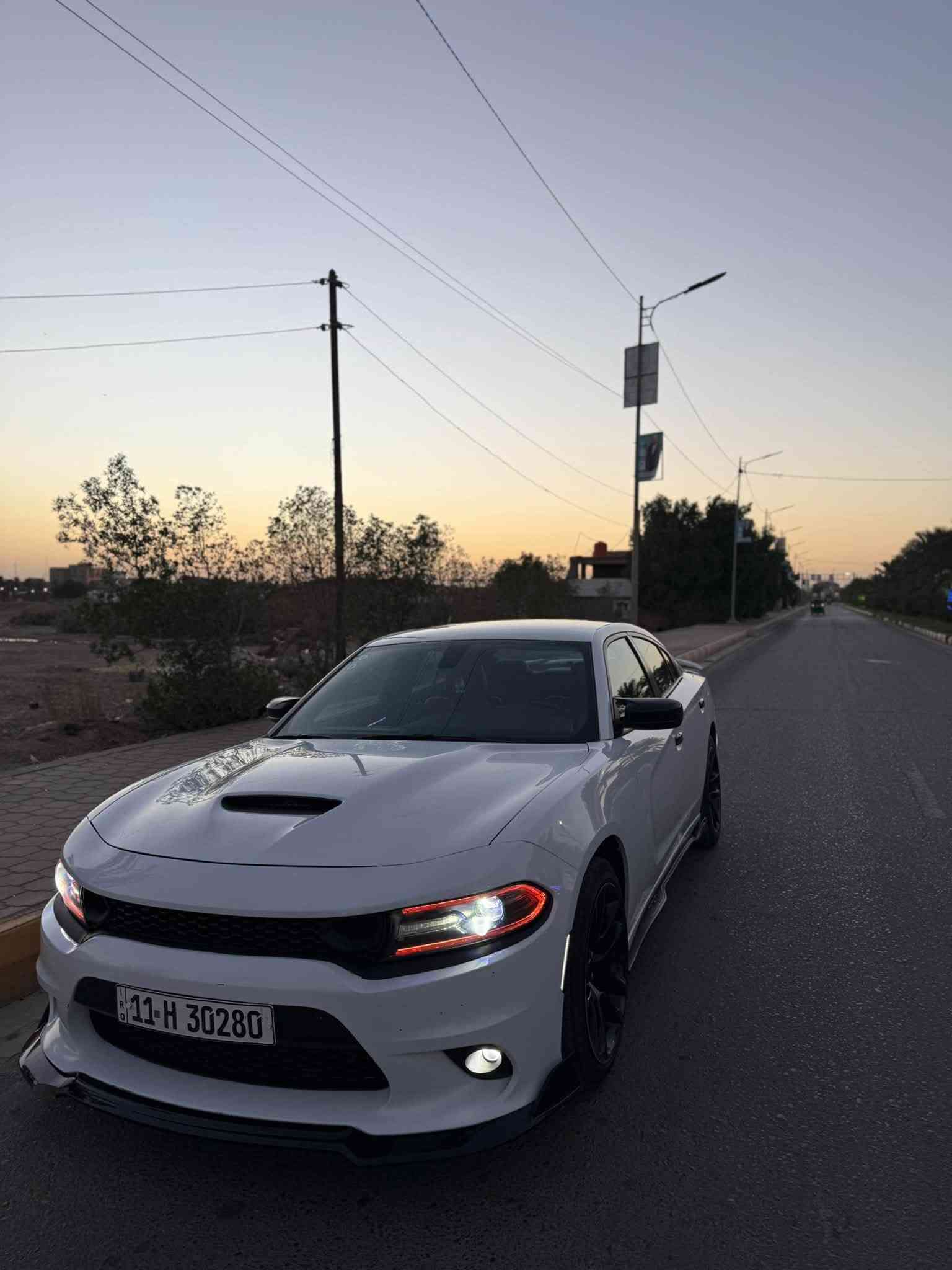 جارجر sxt 2019 خليجي كفاله عامه
محدث كامل GT 

دواخلها كله محدث تغطيس كاربون فايبر 

دركه SRT واناره متغير الالوان زراعه كامل 

ماشيه 70 الف فقط 

رقمها بغداد باسمي 

كير ومكينه كفاله السياره جاهزه من كل شي 
معروضه 228 ورقه
مكان السياره بغداد زيونه 

***********
