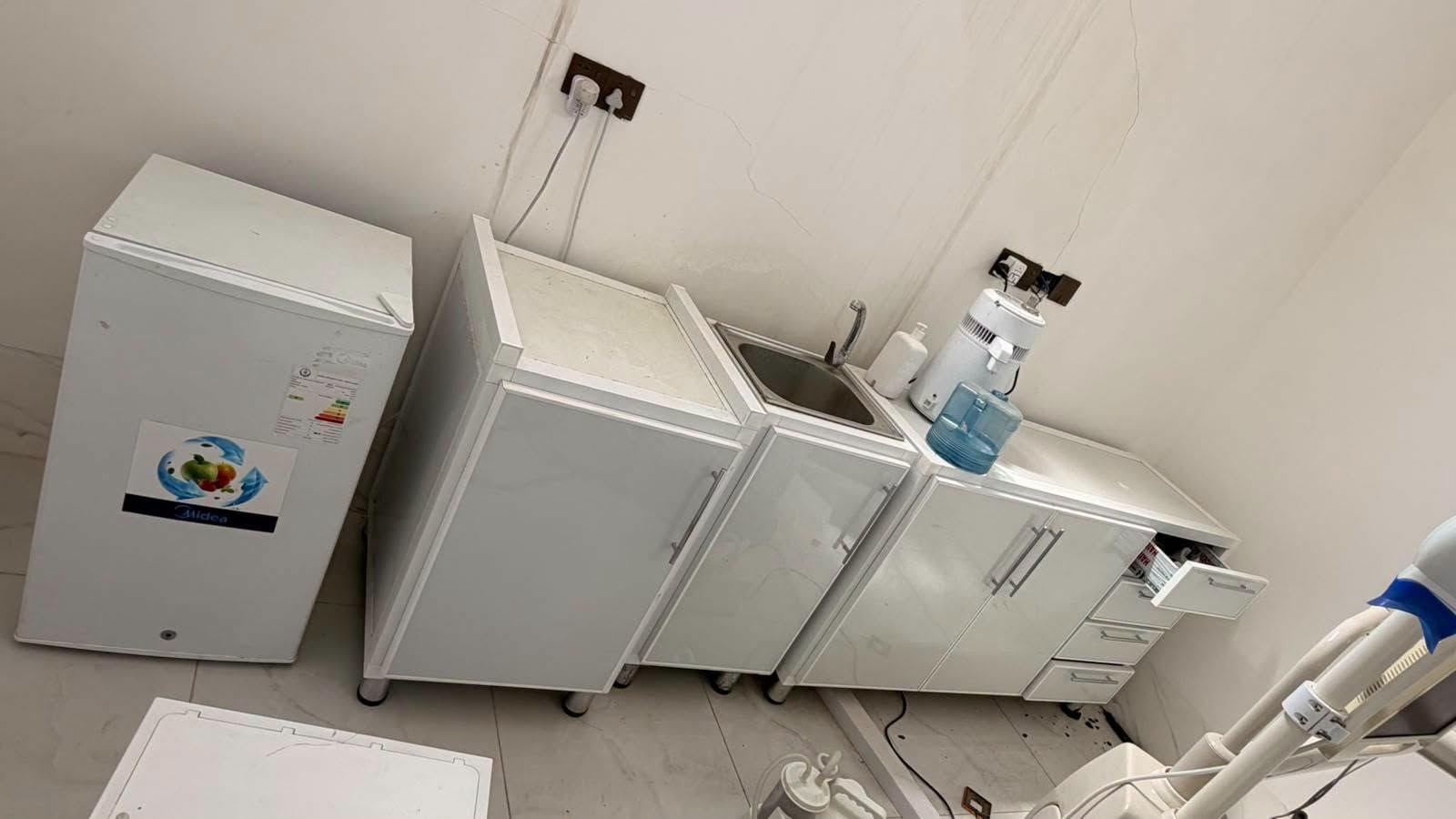 ⭕ عاجل 
عيادة أسنان 😍 
📍 الانبار - الخالدية
من شركه البصمه🫆 
لتجاره الاجهزه 
والمجمعات الطبيه 🌏 
💸٧ مليون و ٧٥٠💸 
جير أسنان TAOS 700
شاشة وكاميرا
كومبريسر ٥٠ لتر
سكيلر
تورباين دايموند
هاندبيس لنگشن
جهاز تبييض
بورتبل سكر
اوتوكليف كلاس بي ديجيتال
جهاز تقطير
بورتبل اكس راي
سنسر ايتتيث ١.٣
لايت كيور 
اندوموتور
املگميتر
ترولي كبير
ترولي اوتوكليف
سنك صغير
ثلاجة صغيرة
ميز مكتبي عدد ٢
كرسي مكتب
كراسي انتظار عدد ٢
تخم كراسي ٧ مقاعد
طبلات عدد ٣
كت فورسيبس
كت ربر دام 
كت الفيتر
متل مرور ٦
متل بروب ٧
متل تويزر ٦
شيد گايد ڤيتا
سبلت ١ طن
باوچ

***********
