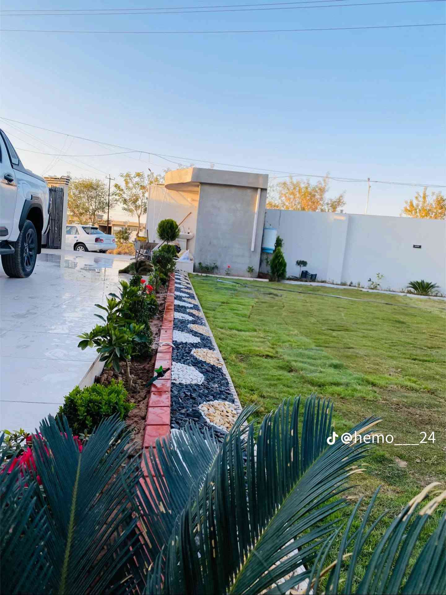 هندسة وديكورات الحدائق💐🌺 والنافورات⛲ والشلالات وزراعة الثيل⛰️ والنخيل🏝وقص الاشجار  مستعدون للعمل في🔴جميع المحافظات🇮🇶 والمنازل🏫 والمتنزهات💒 ودوائر الدولة🏢 وهذهي بعض الصور والفيديوهات من أعمالنا للتفاصيل اكثر الاتصال ***********📞📞او المراسلة على واتساب عنوانه الديوانيه مجمع التقيه

نص مكتوب في الصور:
- *********** ***********
- O HONOR X9b 108MP Ultra-Sensing Camera
- @hemo___24