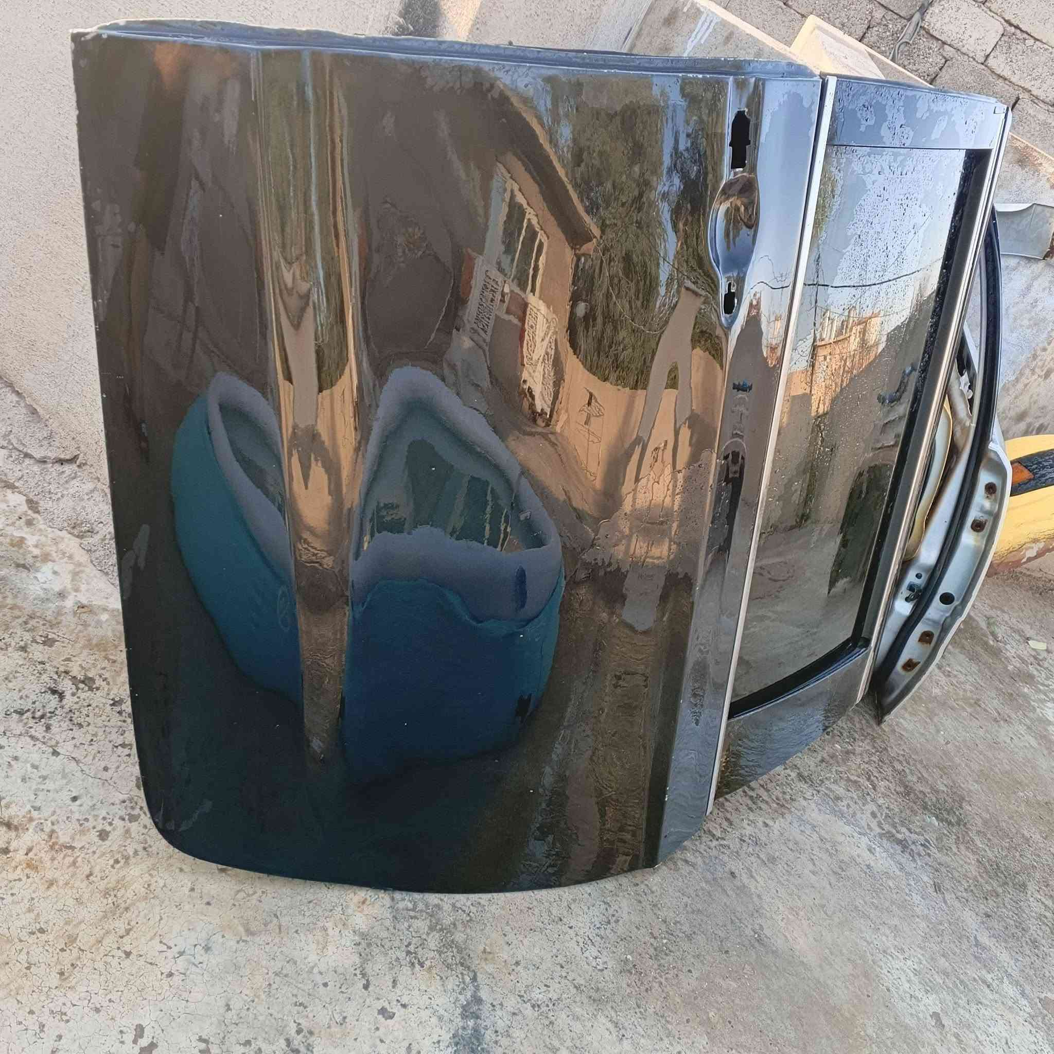 باب اسلايت من جه السايق معا جام للبيع لون اسود بي ضرر ومصلح
***********
***********
📲📞↘️
