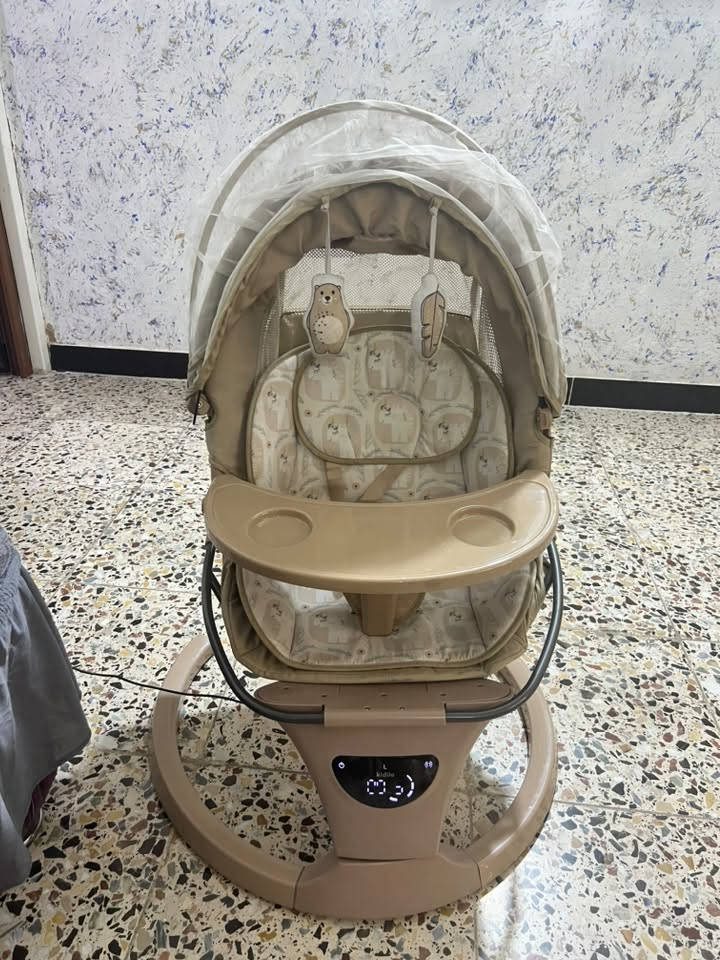 السلام عليكم أغراض أطفال
كرسي طفل هزاز منام وجلوس وطعام ماركه كيدلو الالمانيه 
مستخدم قليل جداً ونضيف مثل الصور سعره ٧٥ الف 

مكاني سويب قرب الفلكه 
***********  للتواصل واتساب
