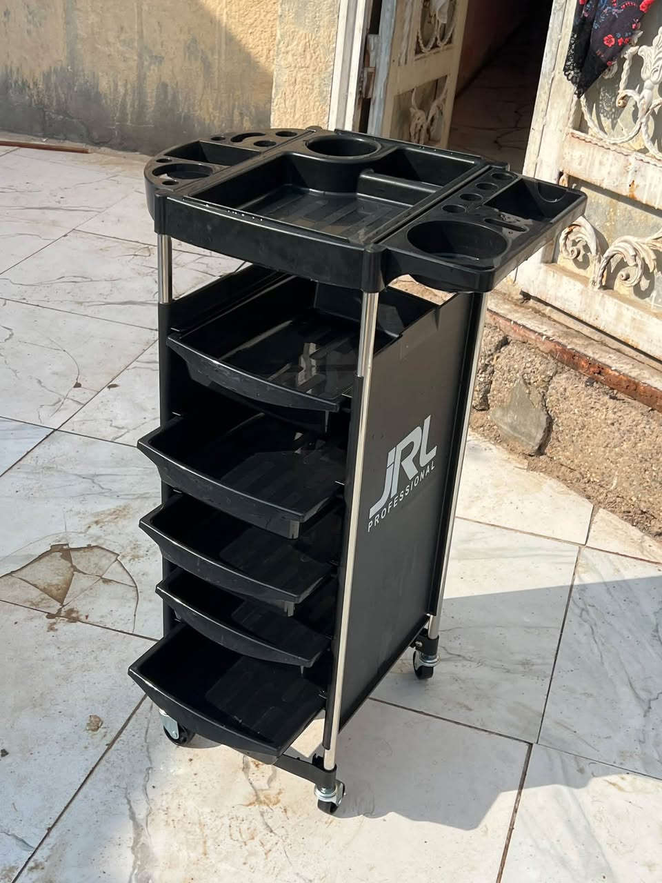 ماكينة حلاقة • عربانة حلاقة • مستعملة شهر
