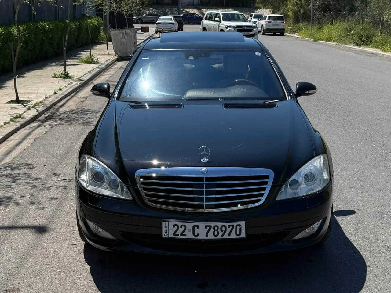 السلام عليكم ورحمة الله وبركاته 🌹

للبيع مرسيدس S-Class S350 موديل 2009 – وكالة بشكير الخليجية

🔹 كفالة عامة مطلقة VIP
🔹 مواصفات واحد على واحد وبلادية السيارة من الدعامة للدعامة، غير مستبدل بها أي قطعة.
🔹 ممشى حقيقي وموثوق.
🔹 باب طويل، مواصفات نادرة جداً بهذا الموديل.
🔹 رادارات جانبية + رادار أمامي + رادار خلفي.
🔹 حساسات محيطية أربعة جوانب.
🔹 Slide Roof.
🔹 رقم دولي جديد.
🔹 السيارة استخدام شخصي ومحافظة عليها بصورة استثنائية.
🔹 من النوادر بهذا الموديل وبهذه النظافة.
🔹 كاملة مكملة، جاهزة، لا تحتاج أي مصرف أو صيانة.
🔹 تايرات جديدة.
🔹 السيارة جاهزة للاستخدام فوراً.

💰 السعر: 197
يوجد مجال بسيط جداً للجاد فقط.

🔄 تحويل مباشر أو وكالة.

***********

السيارة لأهلها، والجاد يتفضل للمعاينة.
