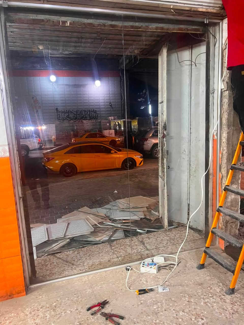 سلام وعليكم عندي جام خانه
عرض ٢٢٠ وارتفاع ٣ متر السعر اتصال 
على هاذا الرقم ‭***********‬
العنوان بغداد 
علي يونس
