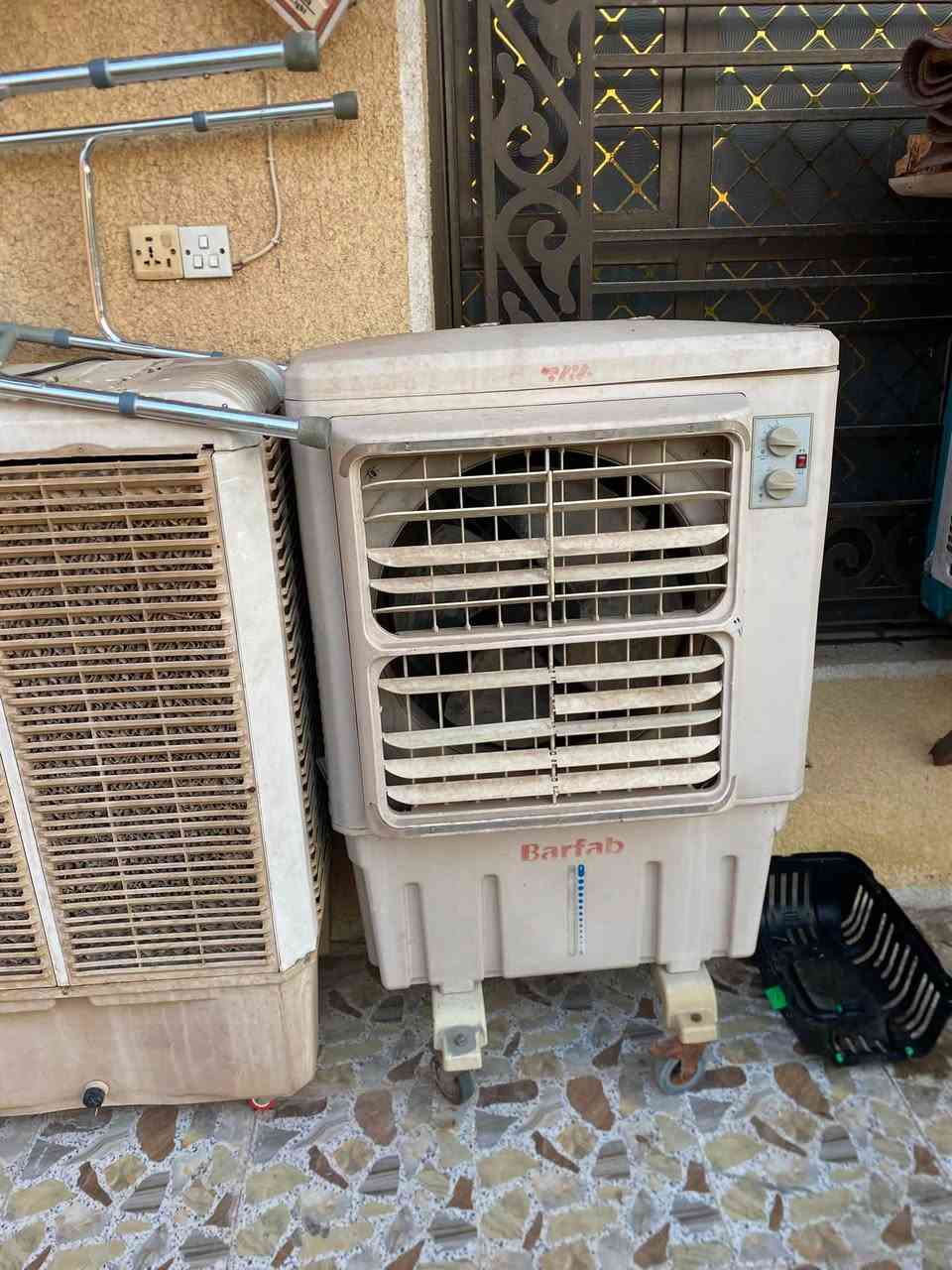 سلام عليكم مبردات للبيع
مبرده كبيره ٤٥٠ الف جديده استخدام شهرين
ومبردات اصغار على ١٠٠ الف الوحده وبيه مجال 
اتصال ***********

