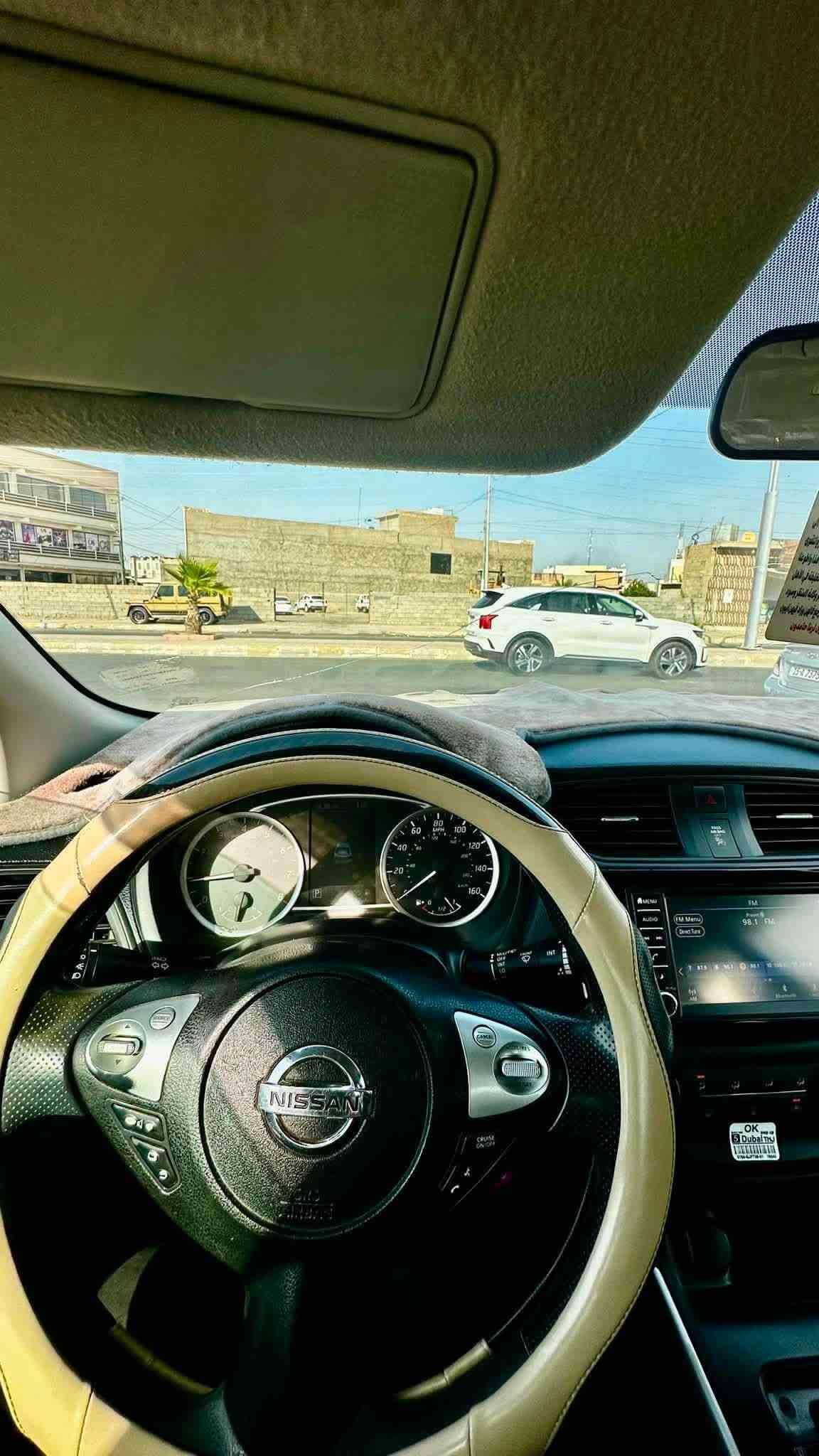 نيسان سنترا 2019 أسود 🖤
📍. 

للبيع نيسان سنترا موديل 2019، لون أسود،
المواصفات:

* ناقل حركة أوتوماتيك.
* شاشة لمس.
* كاميرا خلفية.
* تحكم بالمقود.

الممشى: 100 مايل
السيارة جاهزة للاستخدام، والفحص خير دليل.

📍 عنوان:
الأنبار - الرمادي - .

📞 للاستفسار :

***********
