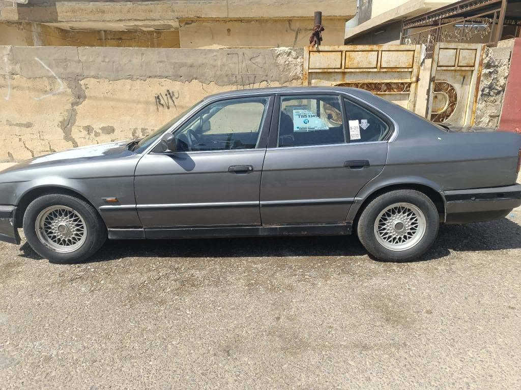 بيع مستعجل بي ام 525شرط كير ومحرك راعيها موجود بكركوك كير عادي سعر 30بيها مجال قليل  للاستفسار *********** كركوك, العراق
