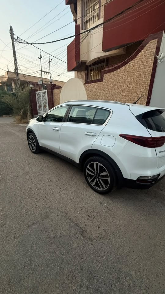 السلام  عليكم   كيا  سبورتج  2019   خليجي   سيارة  جديدة   فقط  جاملغ  خلفي  صبغ  ماشيه 54  حقيقي   شرط  الفحص    سعرها   178 بيها  مجال  قليل   ***********
