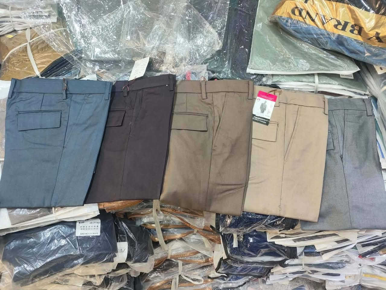 🔥 تخفيضات المدارس🔥
بعد ماكو القطعه ب15❌ 😁

قميص 5 الف

بنطرون قماش  5 الف

حذاء 5 الف والقياسات 39_ 40_41_42

#الموقع #شارع #الذهب قرب سوك الخضاره القديم قرب محمد ابو الطرشي #الايكات #متابعه *********** #واتساب
