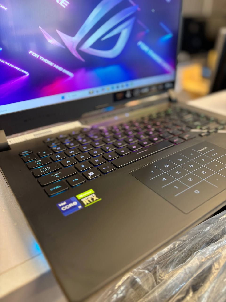 ASUS ROG Strix SCAR G15 ✅
المعالج: Intel Core i9-12900H 🔥
كرت الشاشة: NVIDIA GeForce RTX 3070 Ti 8GB (قدرة 150W)
الذاكرة (RAM): 16GB DDR5 4800MHz
التخزين: 1TB SSD M.2
الشاشة:
الحجم: 15.6 بوصة
الدقة: FHD (1920×1080)
النوع: IPS
معدل التحديث: 300Hz
تغطية الألوان: 100% sRGB

للاستفسار ***********
