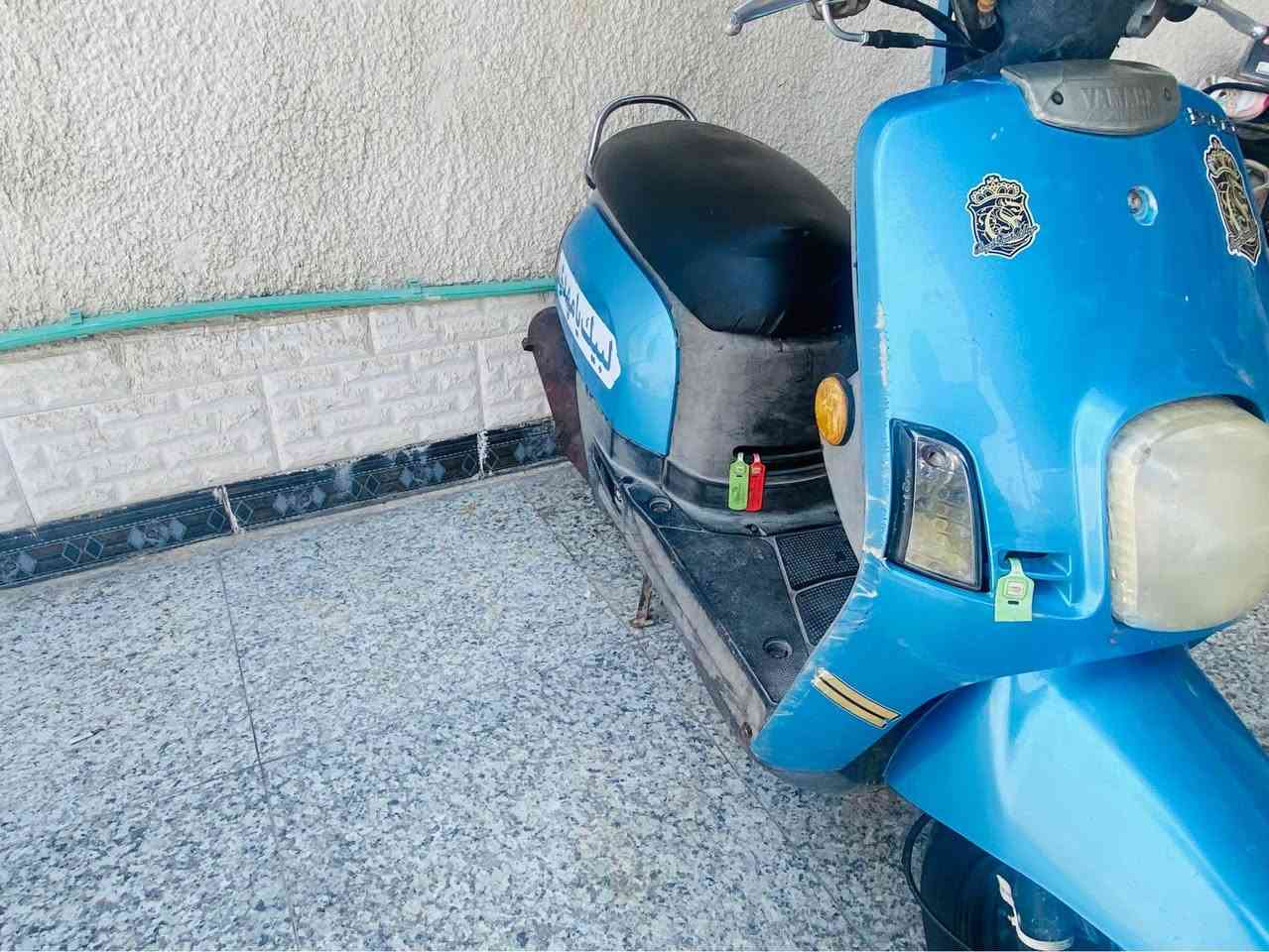 للبيع دراجه معنى كلمه كفاله وين ماتريد نفحص مامفتوحه وكلشي على بلاد سلف وهندر شغاله كهربيات 
هستوه بدلت زوج تايرات جدد سعره 900 وبيه مجال قليل حك جيه بس 
*********** شط العرب, البصرة

