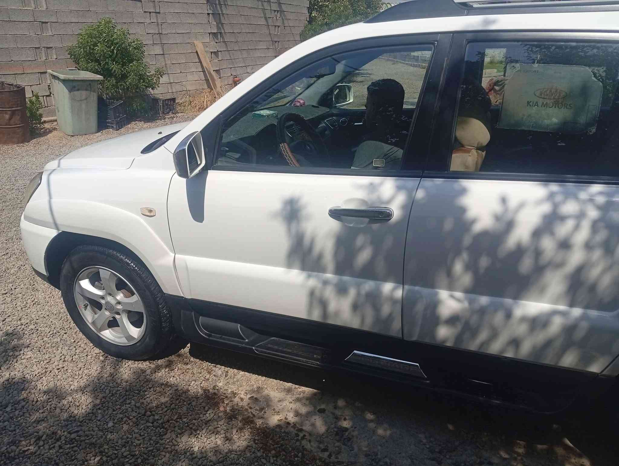 كية سبورتج موديل ٩ مكفولة كير ومحرك سونار موجود مكان سيارة صلاح الدين بلد محرك ٢٠٠٠ سيارة متصرف علية  *********** رقم بغداد بسمي

