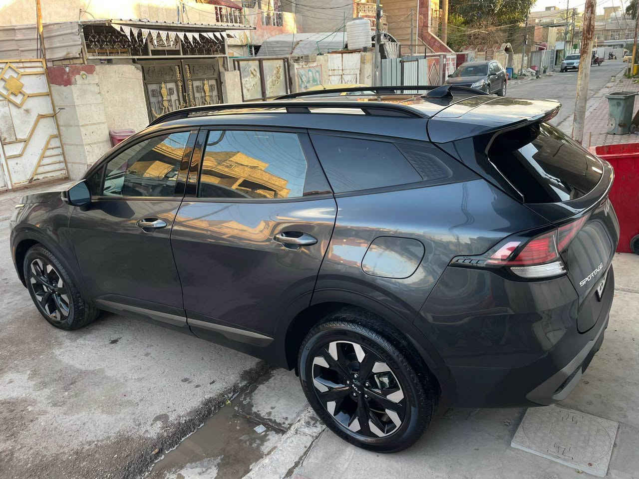 سلام عليكم 

كيا سبورتج 2023 xlin
وارد امريكي تبديل قطعه واحده بنيد بدون اي دواخل 

مواصفات السيارة 

بصمة + تشغيل عن بعد 
كشنات جلد +تدفئة كشنات + كشنات كهرباء 
لد امامي خلفي
ماشيه 19 الف ميل 
انارة محيطية داخلية 
ويل كب حجم 19
فول تحكم ستيرن
شاشة ابل كار بلي و اندرويد اوتو 
رادار امي خلفي وساسات خلفية 
فتحت سقف بانوراما
فور ويل 4X4
محرك 2.5 كير 8 نمر 
رادار 360 امامي خلفي 
قيادة ذاتية مع توقف ذاتي 
جنطة كهرباء 
تبريد شاشة 
تبريد منفصل 
اوتو هولد 
منافذ USP + tpc
السياره انضف من الصور معروضه ب190 وبيها مجال للأستفسار *********** بغداد, العراق
