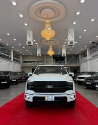 فورد f-150 موديل 2024 فئة platinum فول اعلى مواصفات خليجية وكالة وضمان...