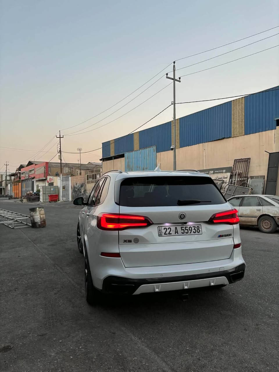 X5 M50 ٢٠٢٢ • ١٠٣ ألف كم • حادث باب