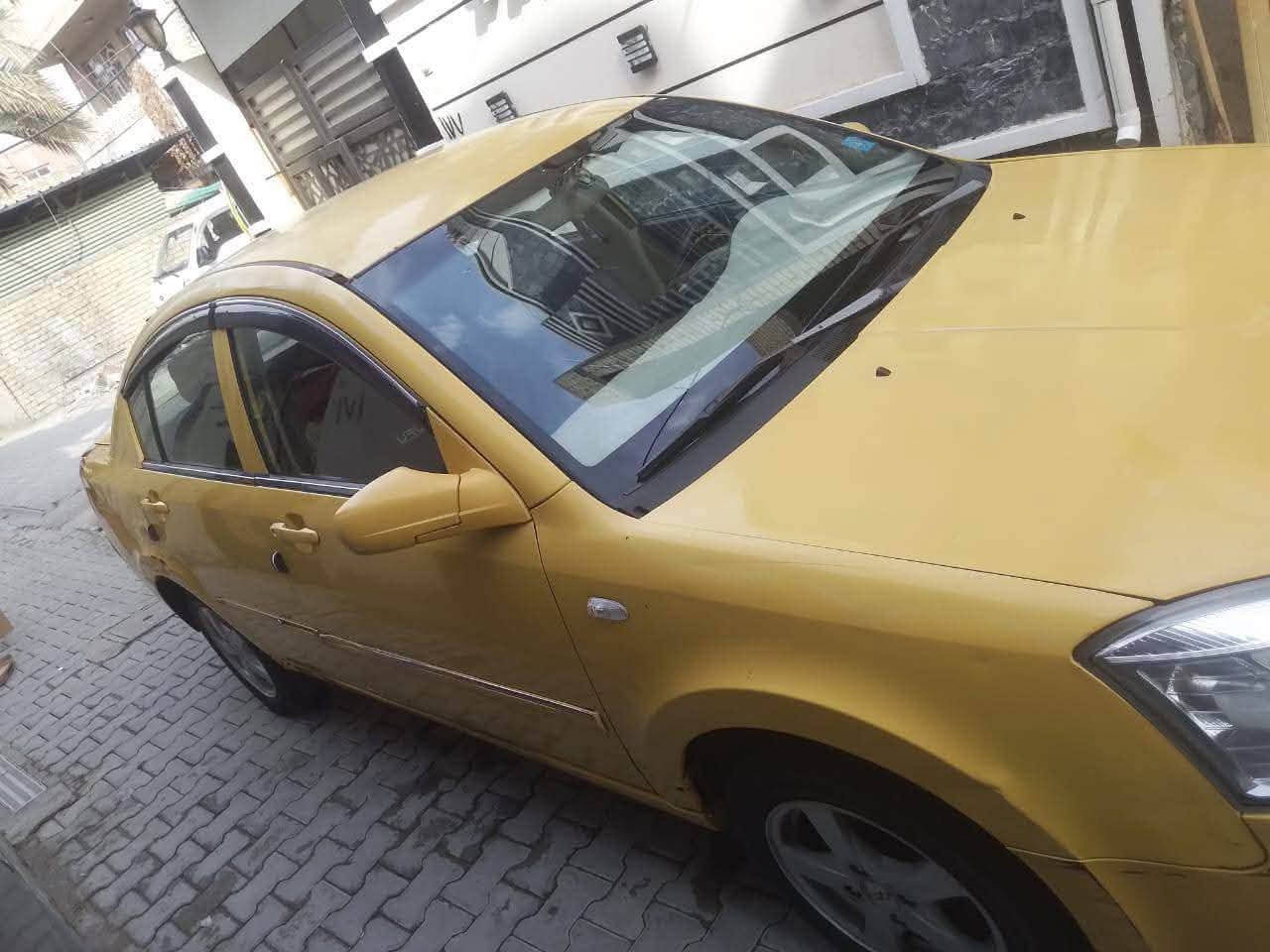 السلام عليكم اي فايف السياره جاهزه ما عوزه شي مكينه كير تبريد مكينه وكير كورله بيه بس هاي الضربه يرادله بس صبغ تاريك وين ما تريد هئه وغرمات مصفره مراوس حسب  الوضع 
***********
