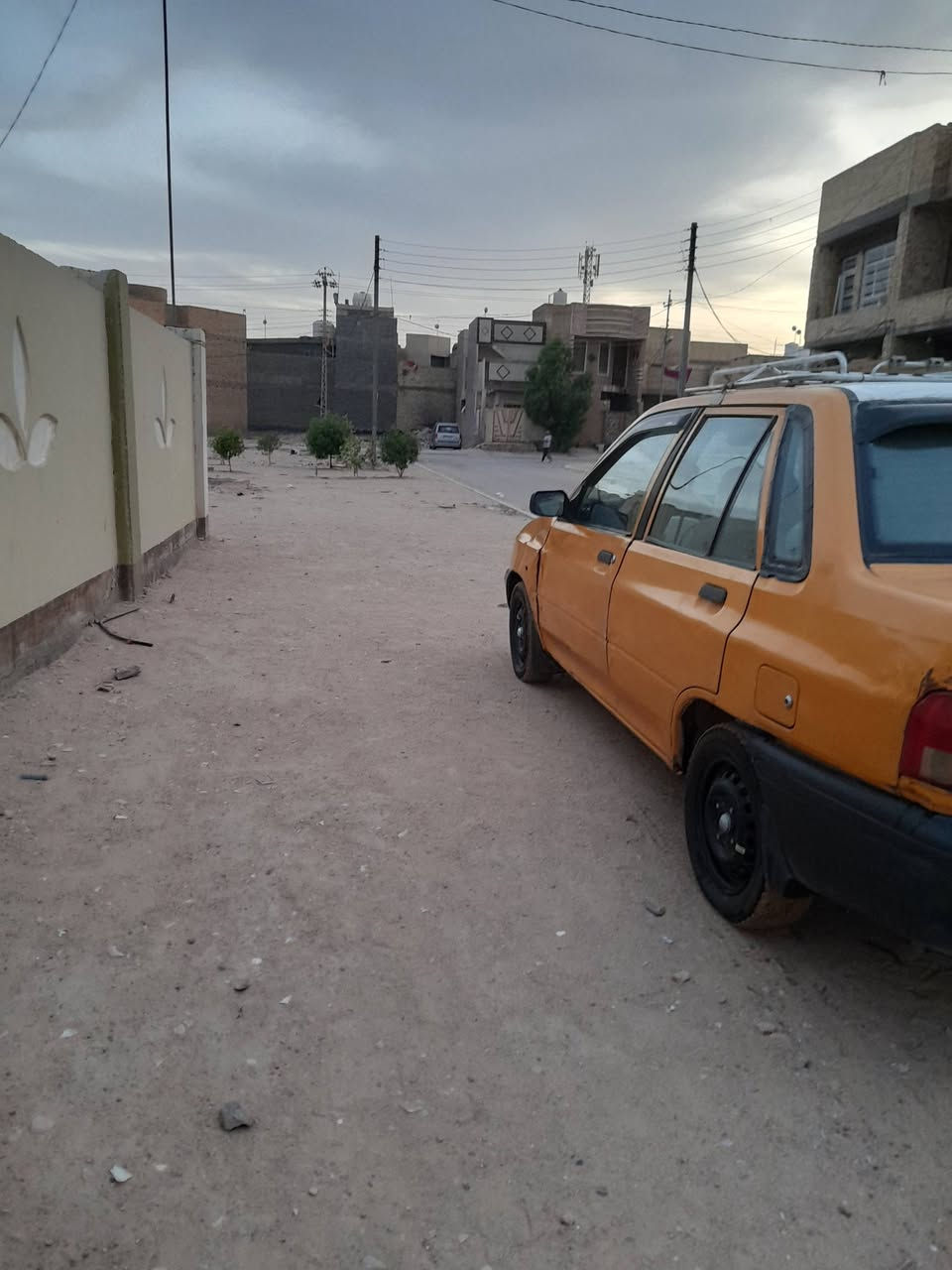 السلام عليكم سايبه موديل ٢٠١٣رقم بغداد  للبيع مكينه بيهه بخار كير نمره رابعه تفلت حداديه كلهه جديده كهربائيات كلهه شغاله تبريد تدفئه شغال معمره وصبغ حزام سياره كلش ناعمه شواصي جديده  مسجل  سماعات تتقفل وتفتح على ريمونت مال عيشه ومبين كلشي بل صور السعر ١٢ وبيهه مجال عنوان كربلاء اتصل وبيك خير وتدلل ***********
