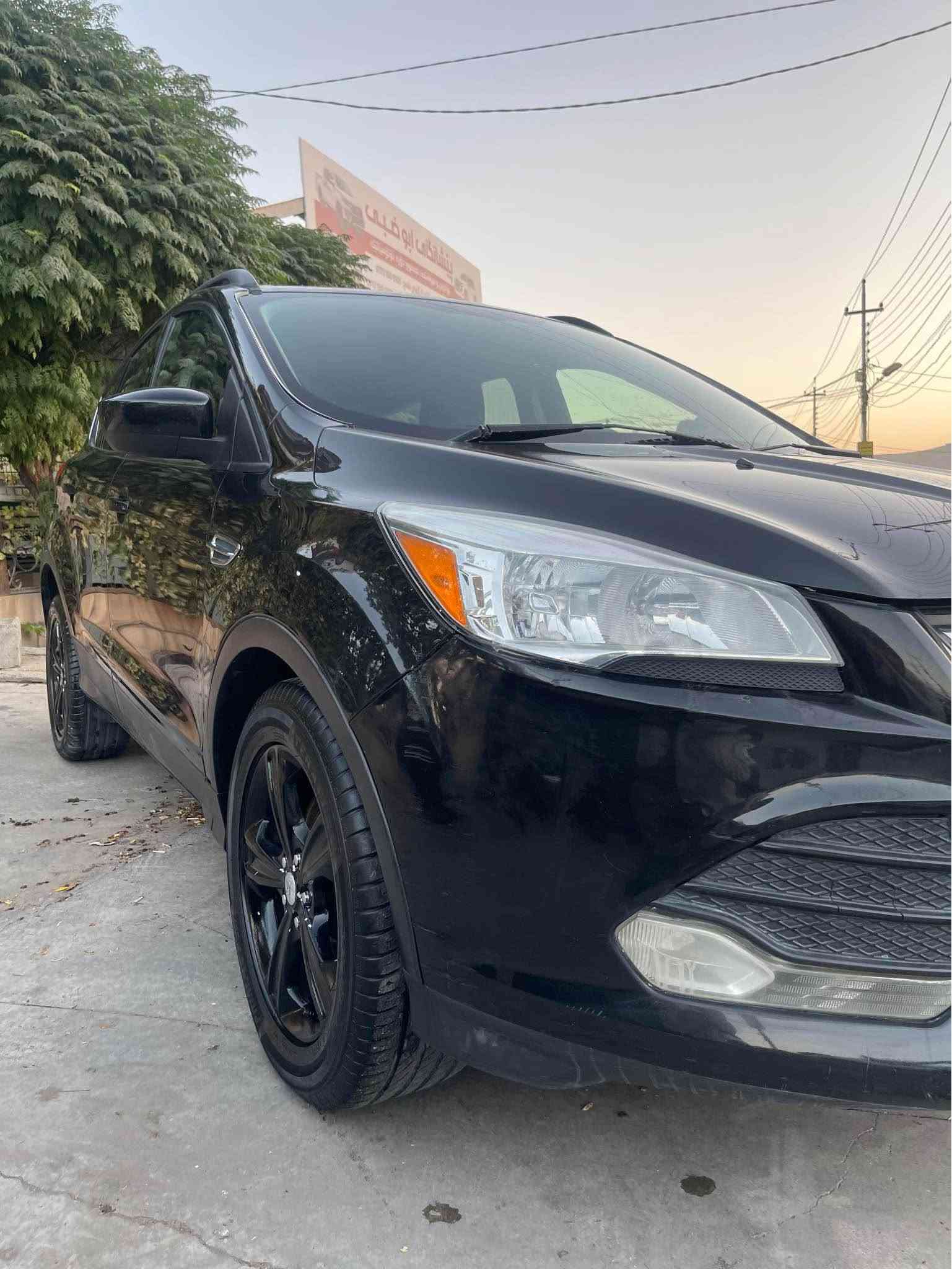 جۆری ئۆتۆمبێل: [ford escape]
• مۆدێل: [٢٠١٣]
• مواسەفات: [se]
• مەکینە و گێڕ: [بەشەرت نەکراوەتەوە]
• بۆیاخ: [١ پارچەی بۆیاخە لەسەر کاڵبوونەوە]
• سەنەوی: [تازەیە]
• ژمارەی مۆبایل: [***********]
• نرخ: [٧٣] السليمانية, العراق
