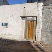 بيت للبيع 50 متر يحتوي صحيات وصالة وغرفة كبيرة بيت صغير ثاني بيت عن رك...