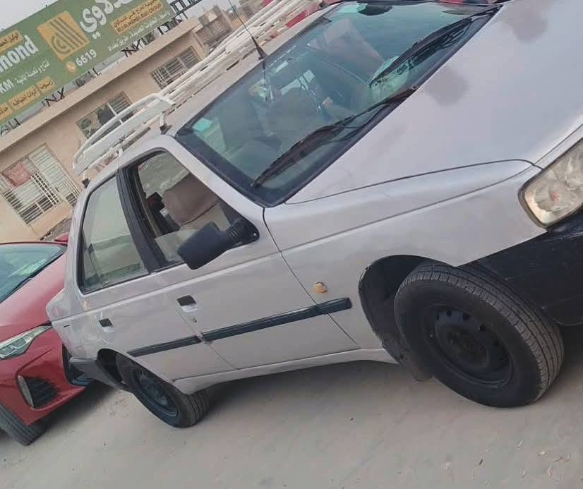سلام عليكم بيجو روا موديل ٩محور ونجي رقم واسط سنويه ٢٧ سياره مصبغه حزام من الجراد السعر ٢٢ مكان السياره كوت مركز المدينه ***********
