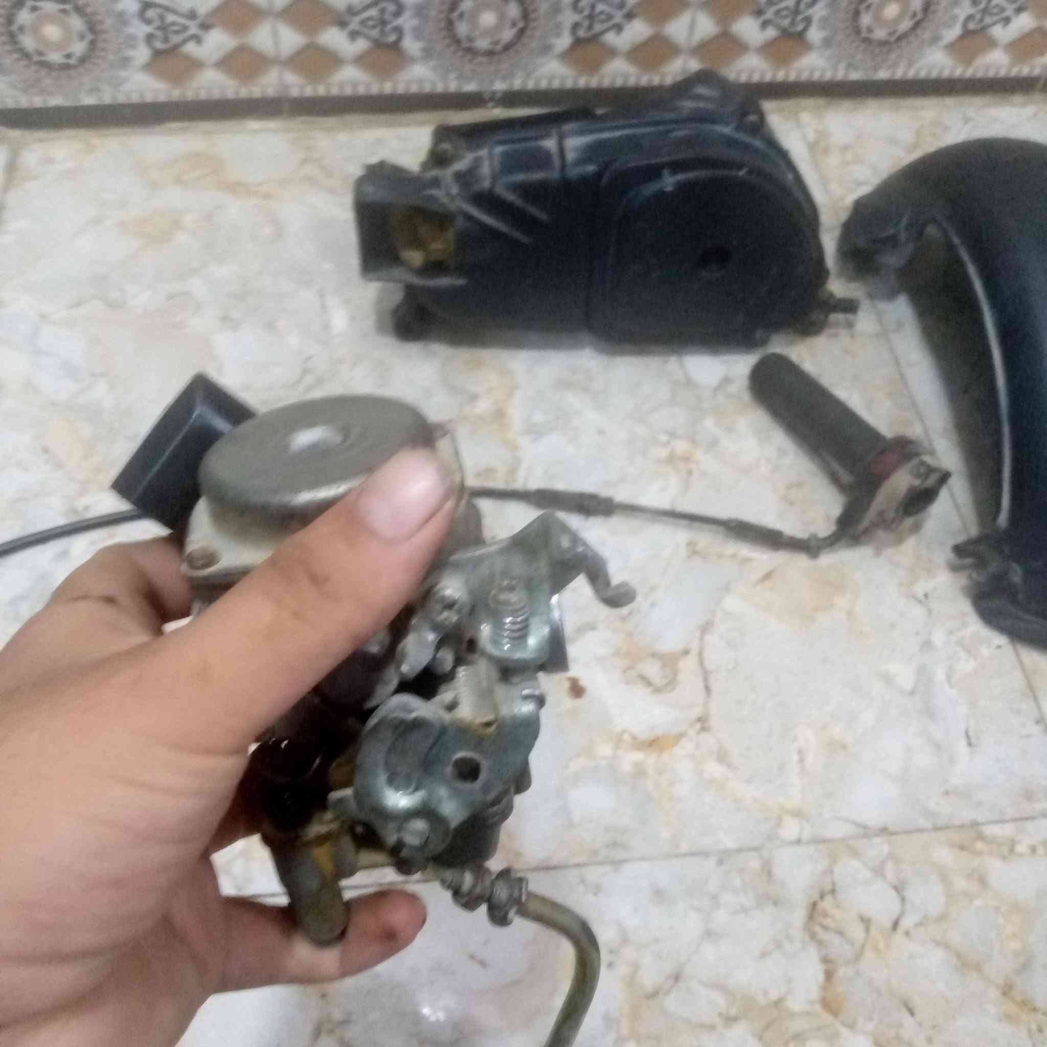 السلام عليكم غراض تفصيخ مال ماكس كابريته مال تفصيخ هيه والشوته كامله وسيم بانزين وليده مالته واقيه مال طين سعرهن 30 قفل سعرهن بسعر  فقط كابريته تفصيخ العنوان نجف حي العسكري علا الماسنجر ماموجود فقط اتصال او وتساب توصيل ماعندي ***********
