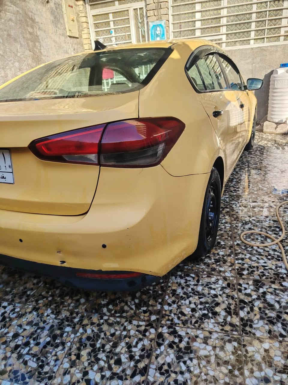 السلام عليكم
كيا فورتي موديل 17 نص فول سياره جاهزه من كل النواحي صدر جديد 
مكينه 2000دوش مكفولات مكينه وكير 
السياره حادثها خلفي 
رقم بغداد سياره جاهزه شرط تحويل
السعر 105بيها مجال 
مكاني بغداد حي اور 
رقمي ***********
