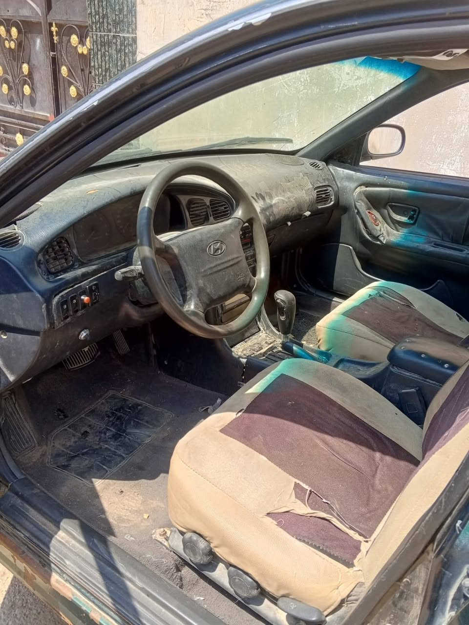 سلام عليكم سوناتا للبيع مديل ١٩٩٤ رقم انكليزي بسمي بدون ضربه محرك ياباني حاويه تخم تاير سعر ٢٨ وبيهه مجال مكان ديالي الوجهيه سفسار ***********
