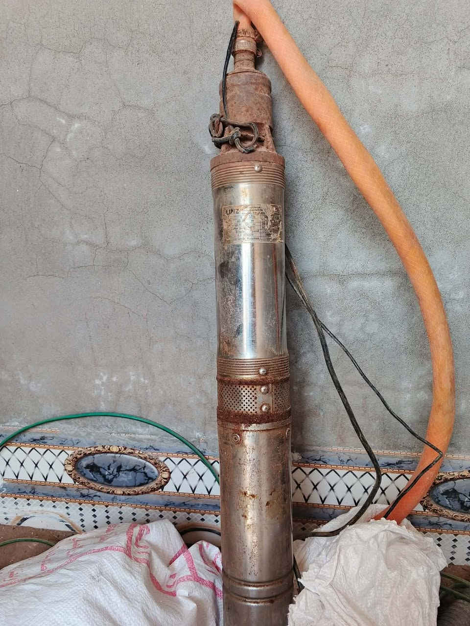 من رخصة الادمن سلام عليكم قطاس للبيع واحد انج شغال خير من الله يسحب السعر(80) وبي مجال الطيبين (***********)
