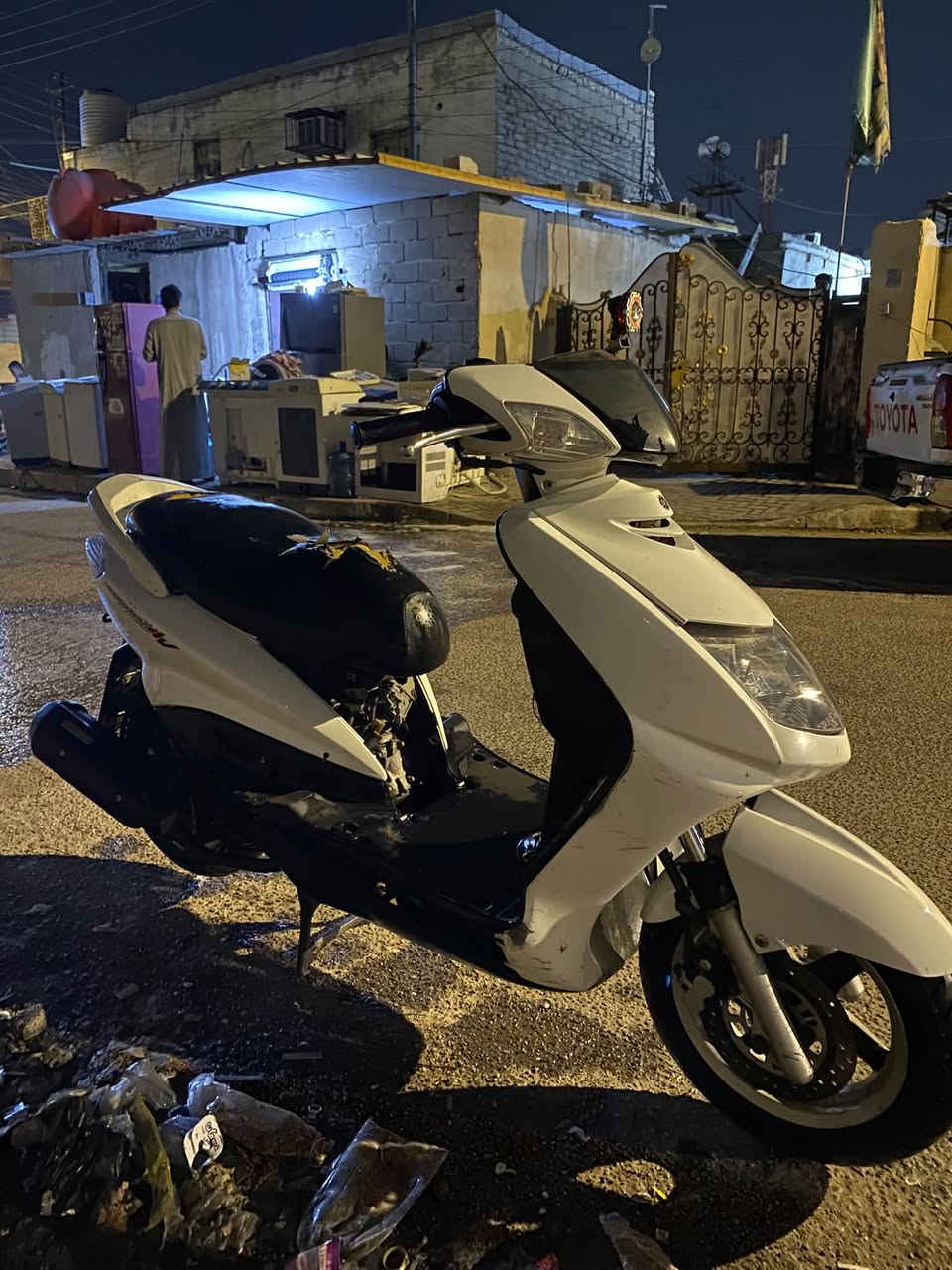 للبيع سكنس نثيه 140 نضيفه
عوزها ترتيبات تريشه صفح وواقيه مال كور
سعرها 450
مكاني بصرة دور الضباط 
***********
