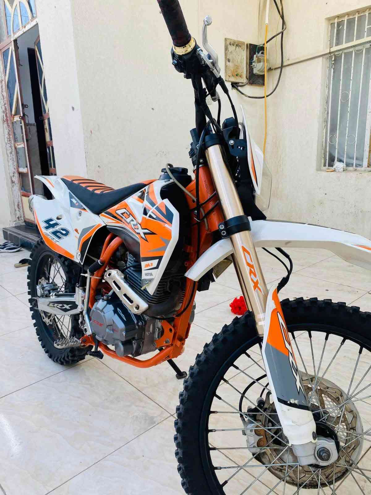 اخوان CRX موديل 2025  محرك 300جديده دخول أربيل ورقه وكيل ومكاتبه  السعر 1750 مكان بصره قبله ***********
