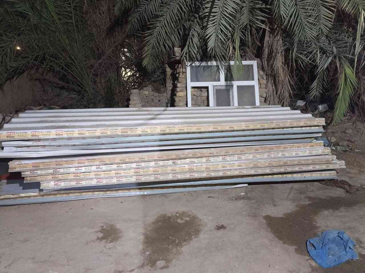 متاح سندويج بعد جديد السنه الراحت جبناهن نضيف جداً   ،   مستعجل على بيعهن *********** واتساب العدد 12 الطول 4 مترح
