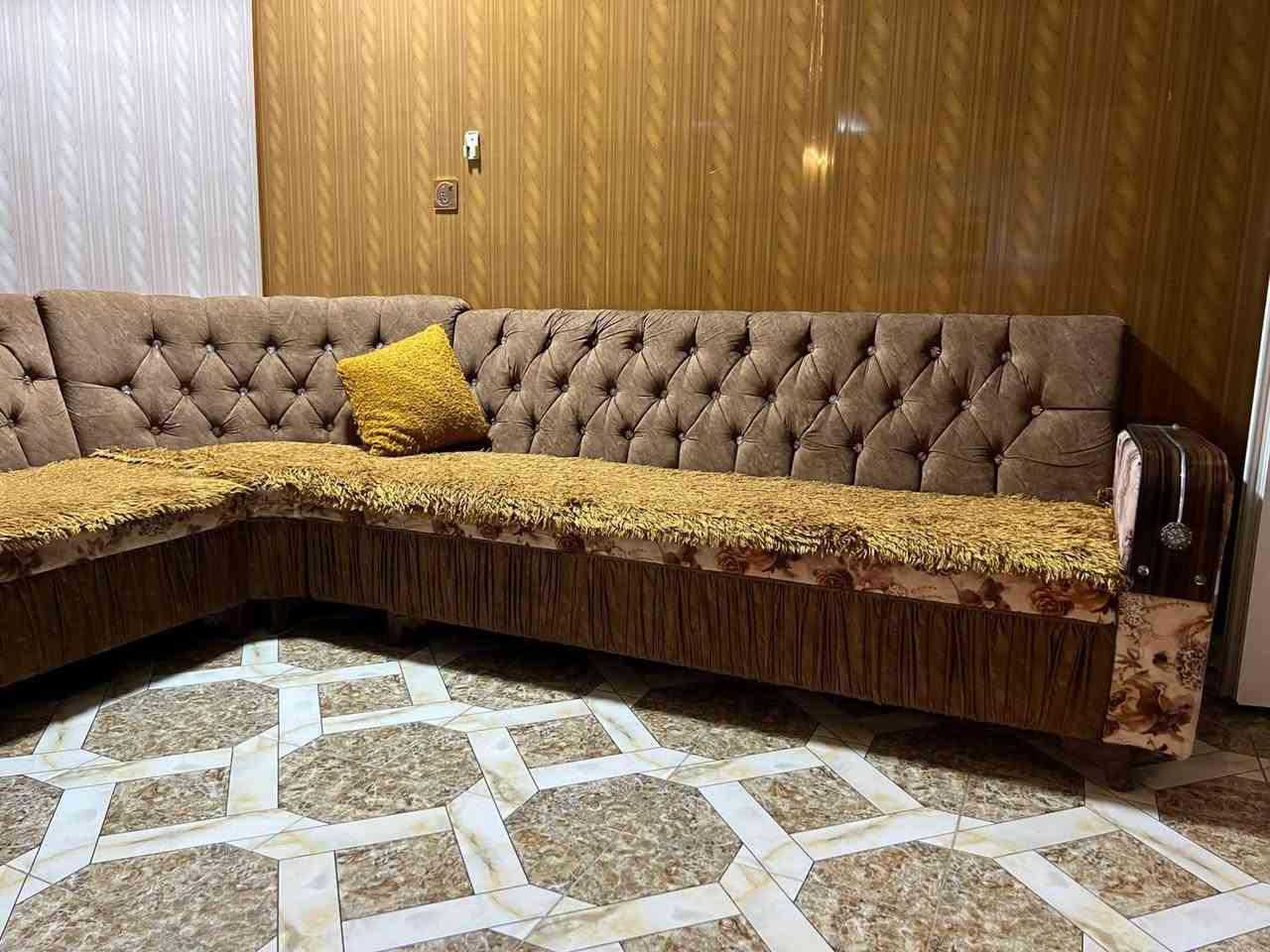 تخم ديوان للبيع. خشب ثقيل
حرف L...
اتصال ..*********** او واتساب 
مكاني واحد حزيران
