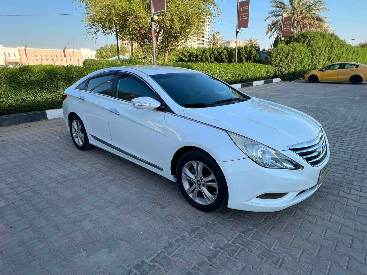 السلام عليكم
سوناتا خليجي موديل 2013 محرك 2400 
رقم أربيل تفاصيل مذكورة بالسونار  جاهزه من كير ومحرك وحدادية تبريد 
مواصفات إشارة بالمري وتحكم تبريد قطعتين 
السعر 86 وبيها مجال قليل 
النجف الكوفة ***********
