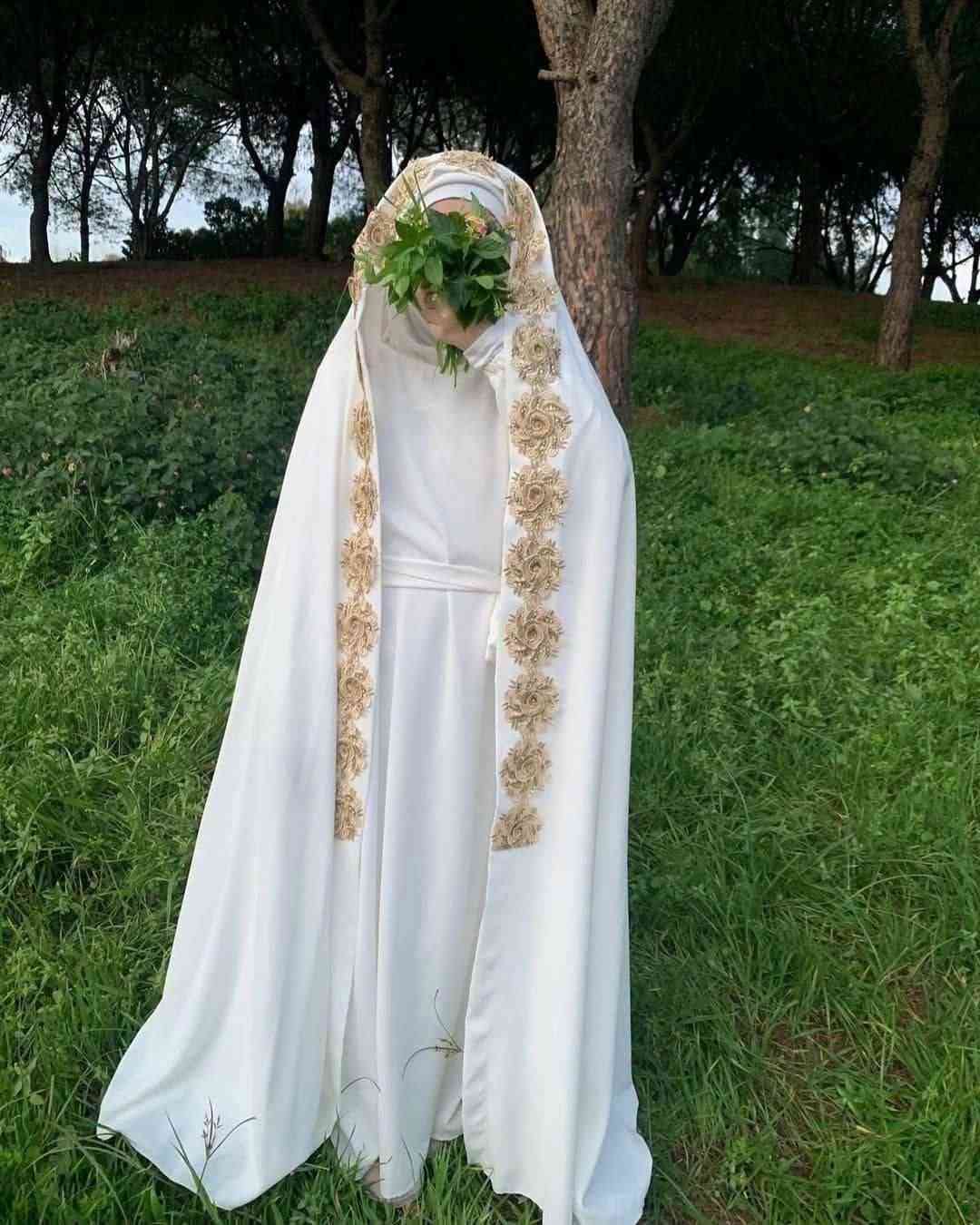 اليوم كبرت وصارت مكلفة"* 🌙✨  

زي التكليف الشرعي الكامل  

*عباء + فستان + حجاب + احزام*  

خامة *ايروبين* باردة ومريحة للصلاة والدوام  

*من عمر 6 سنوات الى 15 سنة*  

ستر كامل وهيبة تليق ببنوتك  

الله يجعلها من المؤمنات الصالحات  

لتثبيت #الحجز #راسلنا #عل #واتساب ***********

متوفر خدمة توصيل لجميع المحافظات 🚚🚚

شرط الفحص بوجود المندوب

#زي_التكليف #متجر_الأفراح
