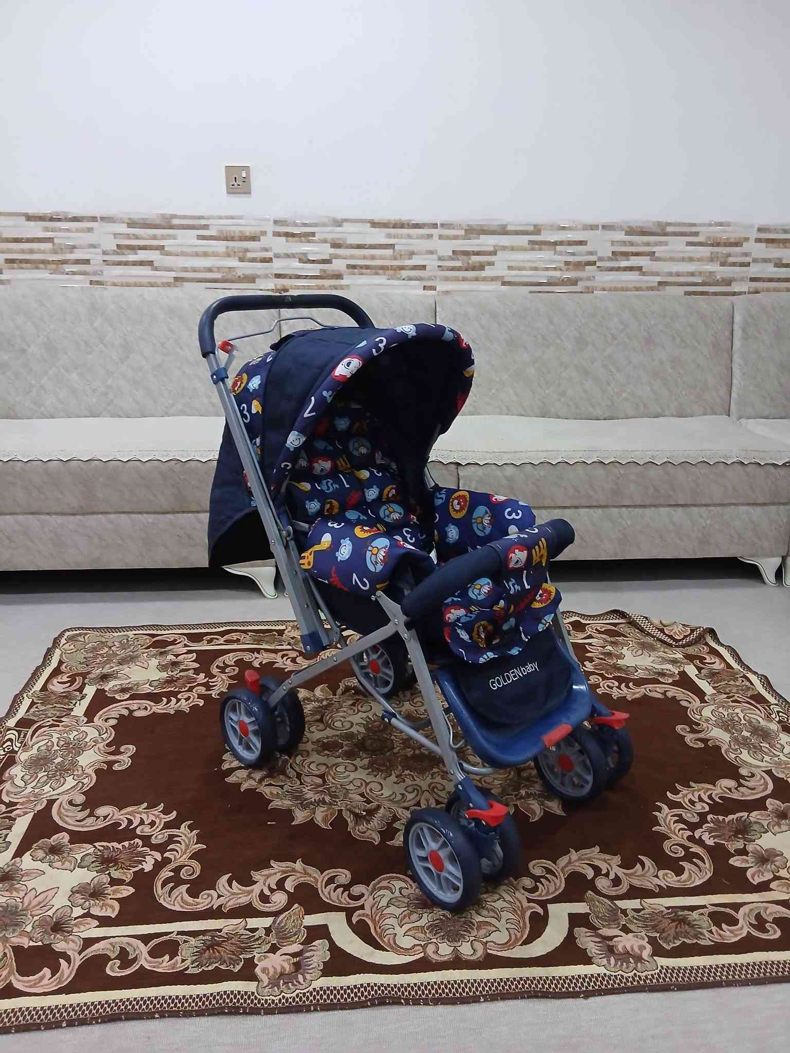 عربة أطفال • جديدة • قابلة للطي