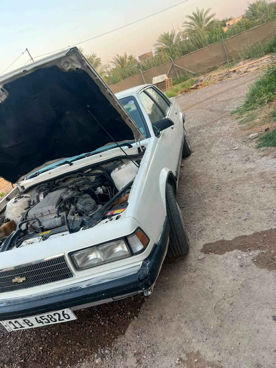 الي يدور نضيف يجي وما يخسر
سلبرتي موديل 89 
محرك وكير كفاله شركه 
تبريد ثلج 
غرفه جديده سياره جاهزه من كلشي 
بيه قطع صبغ لجماليه شغل وطلع جاهزه ل اخير سياره فقط صدره جه يمنه تعبان شًويه
*********** سعره 40 بيه مجال قليل حك جيتك
