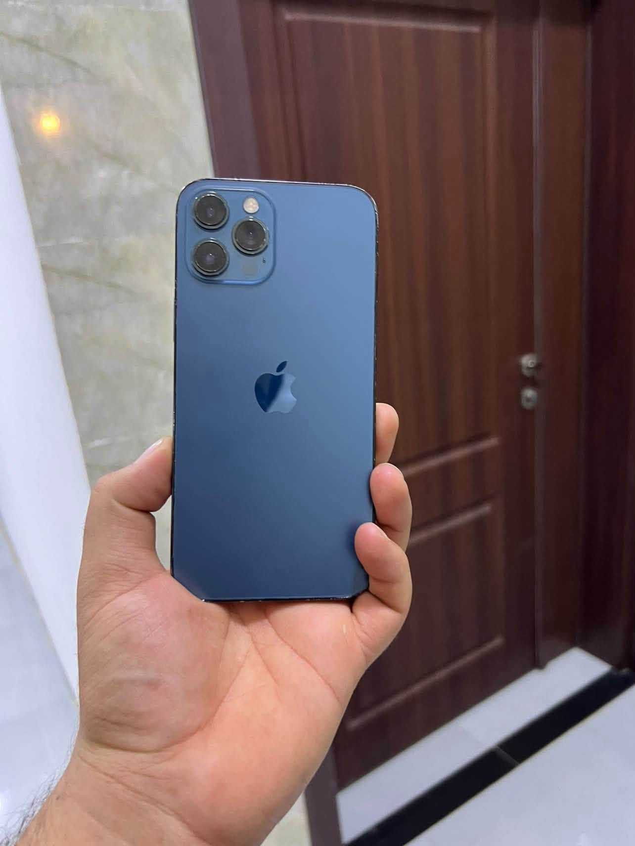 آيفون 12 برو ماكس • ٢٥٦ • بطارية ٧٠٪