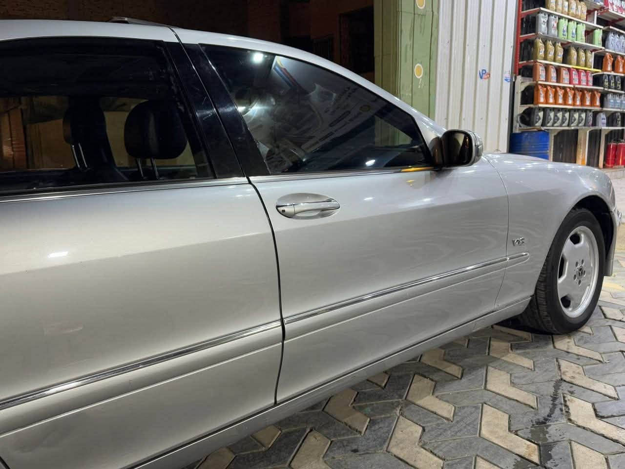 السلام عليكم
مرسيدس غواصه 350 S فول مواصفات فتحه كشنات كهرباء جوبلسات 4 جدد
موديل 2001
رقم بصره انكليزي تحويل 
اللون رصاصي سلفر / بلاد بدون صبغ
السياره جاهزه وجديده  
تبديل فقط الجاملغ الامامي
حداديه وكهربائيات وكير ومكينه جاهزه
السعر  95
للاتصال ***********
غير متواجد على الفيس
مكلف بلنشر
