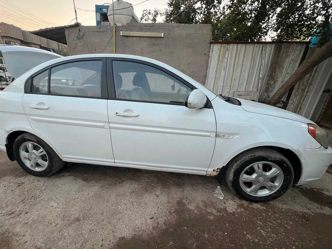 اكسنت 2008
رقم بغداد باسمي سنويه جديده 
خليجي مكينه 1600
بيها ضربه زغيره فوك قبق البانزين و بارد خلف البك لايت الايمن
الباقي كفاله 
كير مكينه حلوات منضومه تبريد جديده 
حاله الصدر امامي خلفي 80‎%‎ دبلات موبز
سعرها 82 وبيها مجال
التواصل التصال على الرقم :***********
ما متواجد على الفيس اتصل و تدلل
