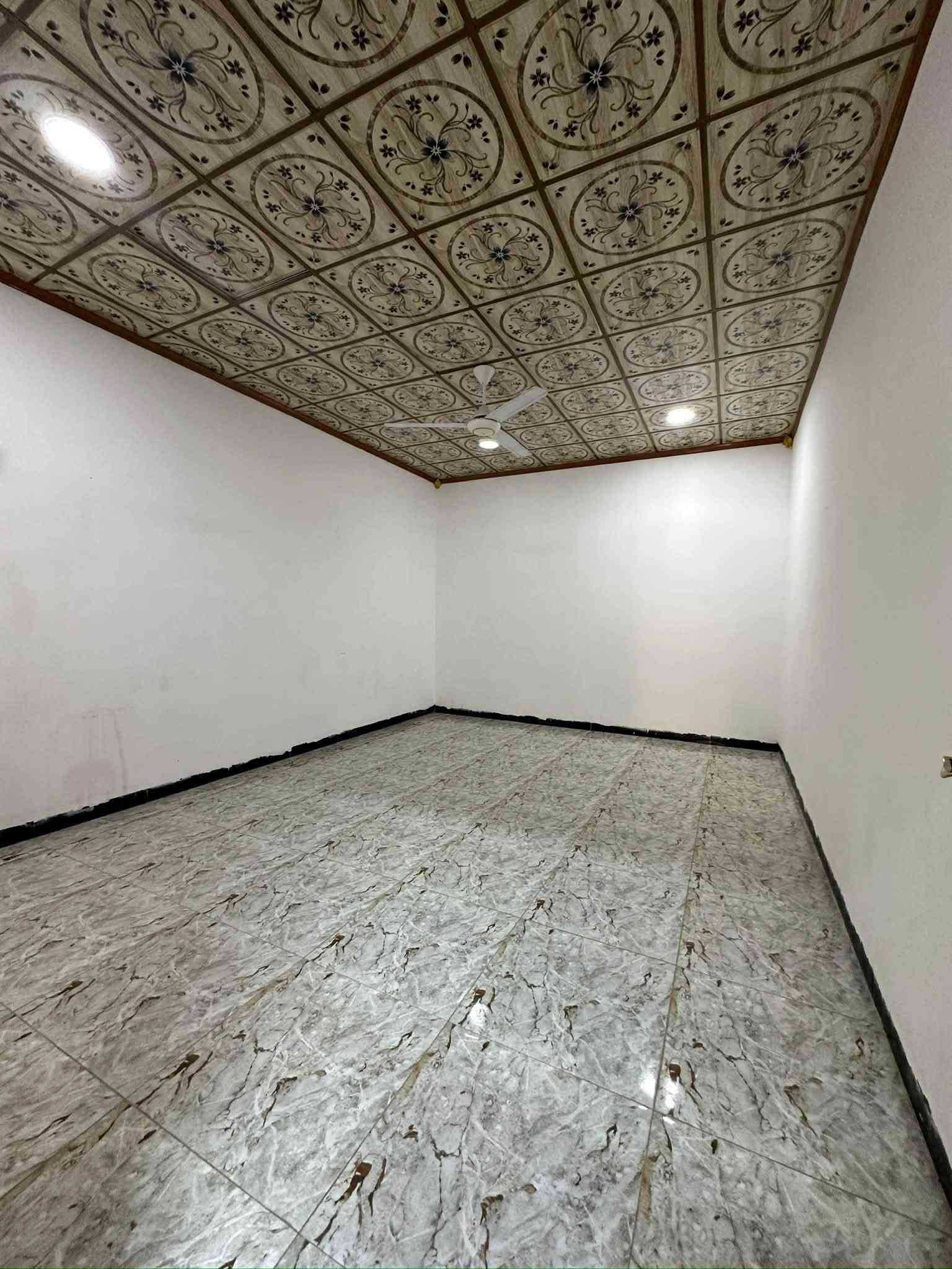 دار للايجار تكريت
(حي العصري خلف شارع البلديه  )

مساحة150  متر 

قريب ع مدارس جداً + شارع السوك الاطباء

جديد البيت 
4 غرف نوم 
شارع 15 متر 
صدر طير 

سعر ٤٥٠ الف قفل 

؛ الاستفسار  اتصال ع 

***********
