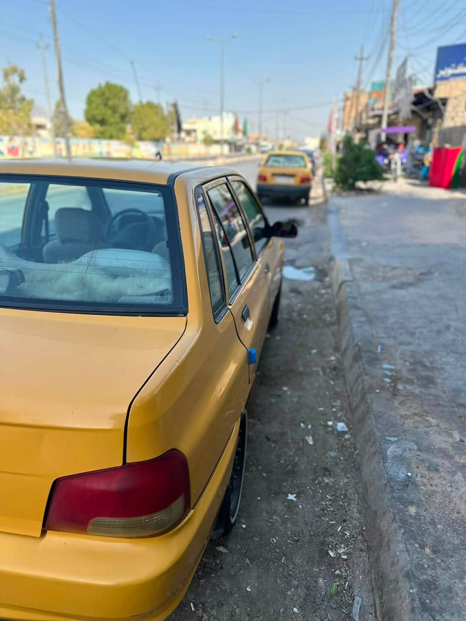 السلام عليكم سايبه مديل ١٣لبيع سياره حلوه نضيف وجاهزه مكينه بيه خيط بخار الكير مكفول تخم تاير جديد ابو الخطه رقم انكليزي السنويه ل٣٠سياره مهزوزه كامله شرط التحويل السياره بسمي مكلف بنشر رقم صاحب السياره***********
السعر٢٨ورقه وبيه مجال بسيط
