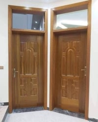 باب نقش وجهين • صبغ رش • خشب جديد