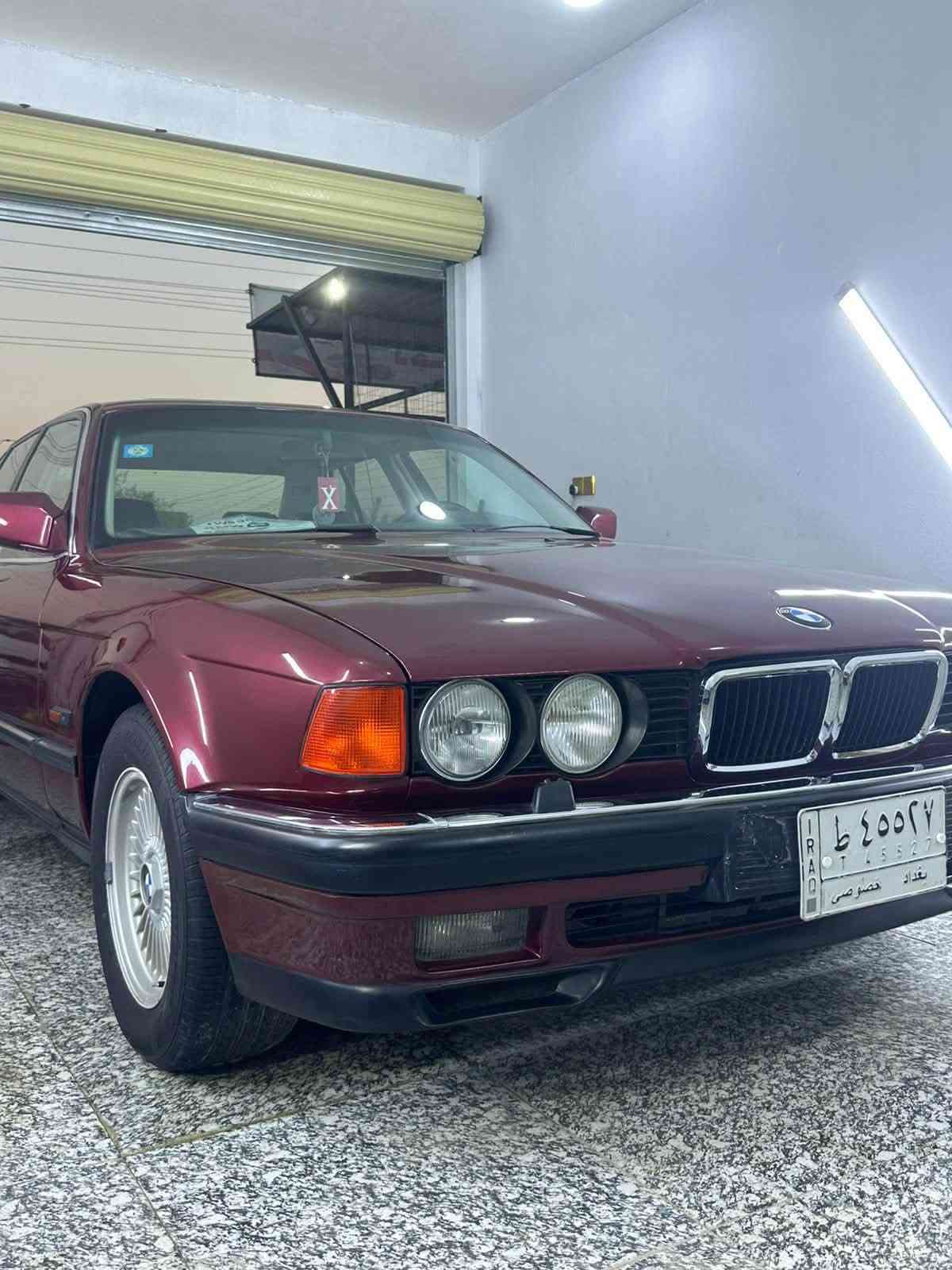 للبيع BMW  735 1991
رقم بغداد سنويه جديده
مكينه وكير جدد
حداديه كله جديه
تخم ويل وتاير وجديد مال حاويه
غرفه جديده
تبريد ثلج
كهربائيات كله شغاله 
سياره هستوه طالعة من الصباغ
جاهزه ما ناقصه شي 
مكاني ديوانيه
السعر 63 وبيه مجال
للاستفسار 
***********
***********
