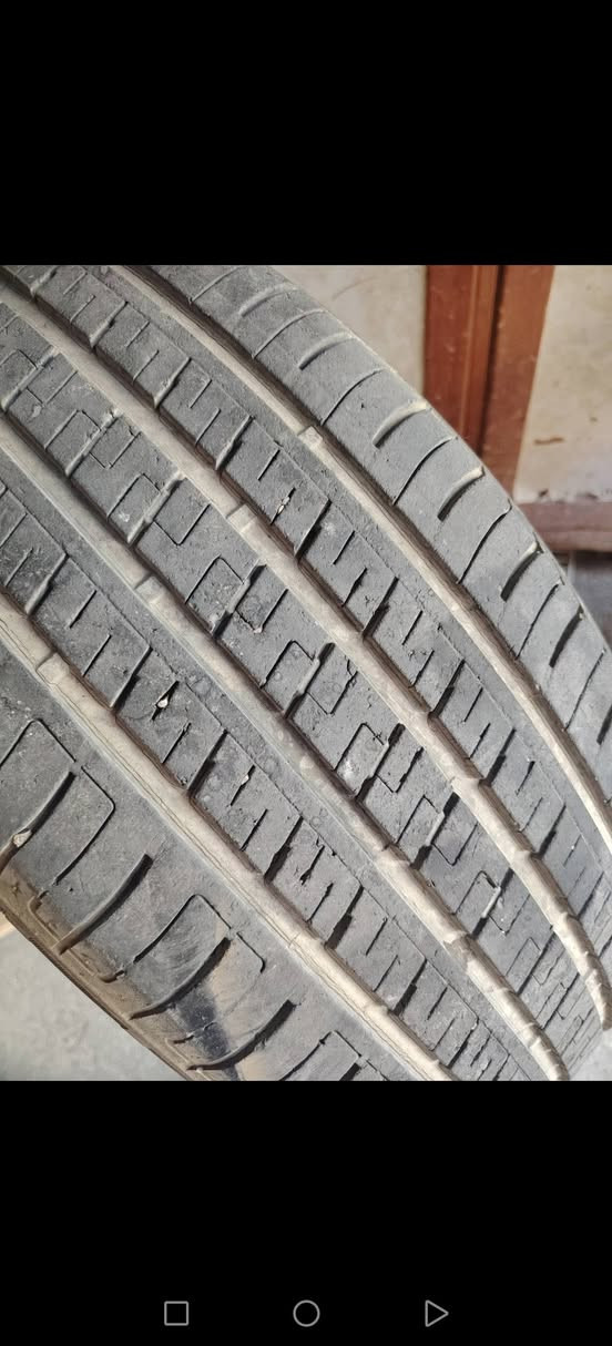 زوج نايرات 265/65/17. نظيفات. إنتاج 22. سعرهن. 60 الف. بغداد كراده مريم. ***********

