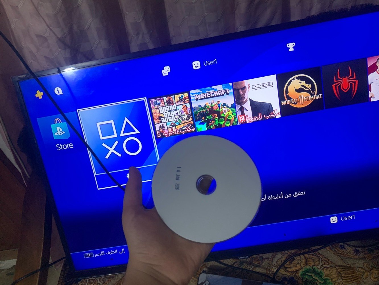 بلي 4 مهكر ويا القرص مالتة و ألعاب شفتوهن ويا ثنين ذراع بلي و شاحنة و الفيشة و كلشي ملحقات كاملة
